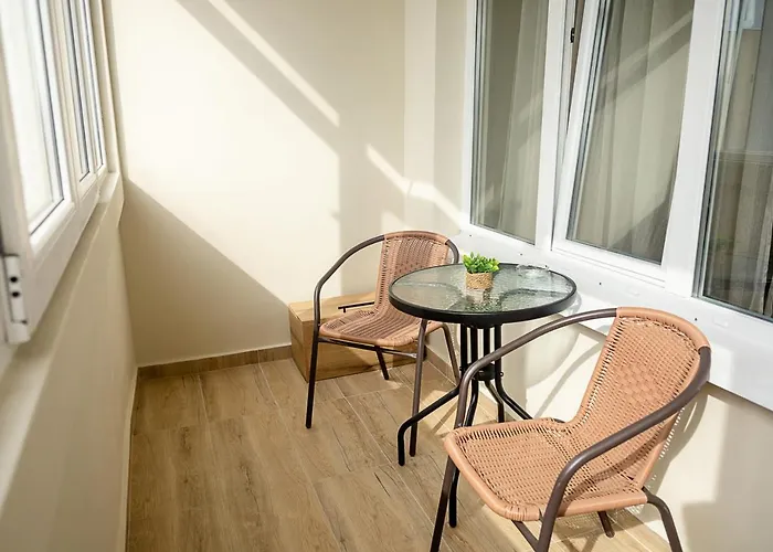 Lejlighed Bright One-bedroom Flat With Balcony I Quiet Area By Flat Mаnаger