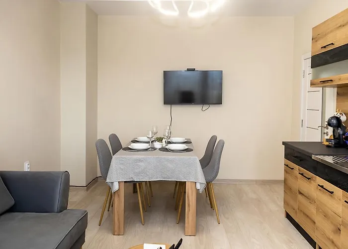 Bright One-bedroom Flat With Balcony I Quiet Area By Flat Mаnаger * ヴァルナ