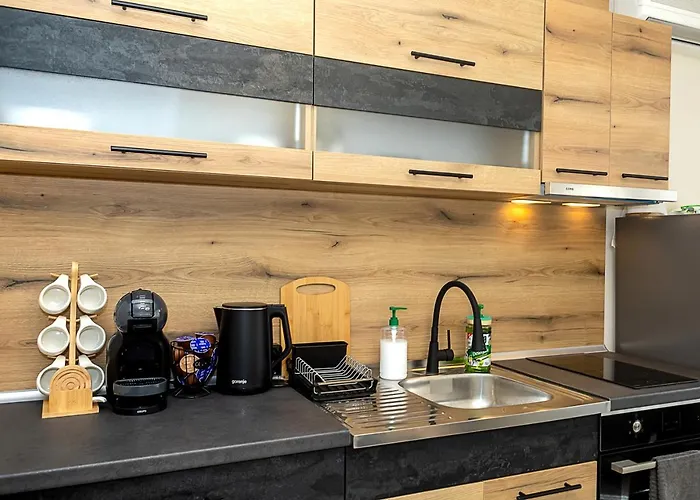 Bright One-bedroom Flat With Balcony I Quiet Area By Flat Mаnаger * ヴァルナ